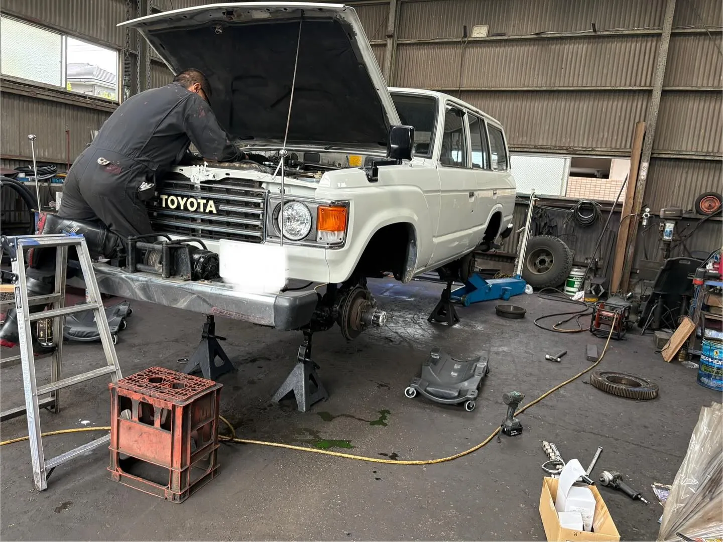 普段はトラックの整備、車検しかしないのですがたまーに珍しいお...